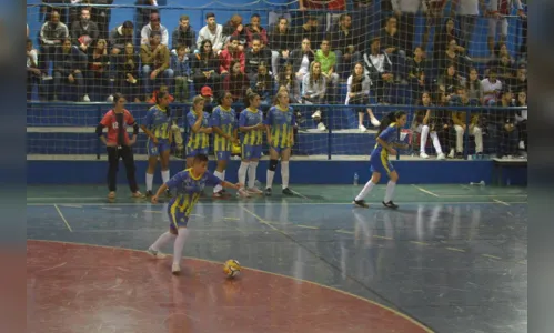
							Com casa cheia, Ivaiporã estreia no futsal
						
						