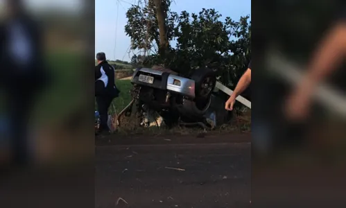 
							Tripla colisão deixa um morto e três feridos na rodovia PR 281
						
						