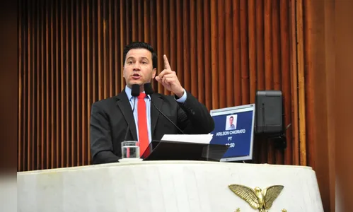 Arilson cobra dados do governo sobre queimadas e desmatamento no Paraná