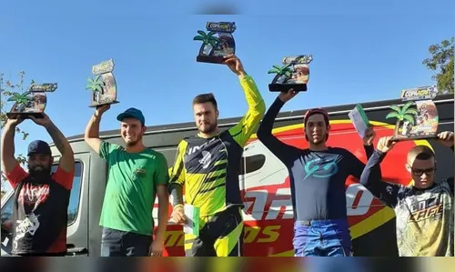 Piloto apucaranense vence prova de velocross em Barbosa Ferraz