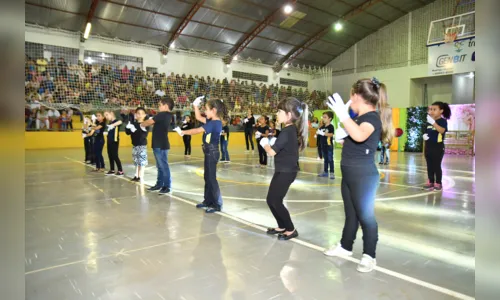 
							População lota ginásio de esporte de São João do Ivaí para assistir festival de folclore
						
						