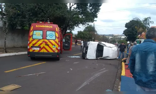 Motorista sofre ferimentos após acidente em Apucarana 