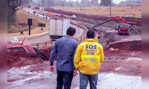 Prefeito e engenheiros da Rodonorte vistoriam obras no Contorno Sul