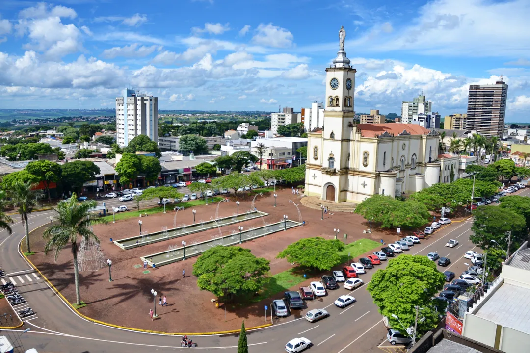 Praça Rui Barbosa de Apucarana passou por grandes transformações ao longo do tempo