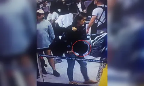 Mulher tenta contrabandear bebê de 6 dias em pochete das Filipinas aos EUA