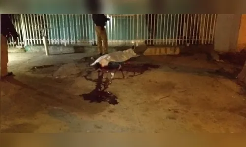 Atirador com peruca Black Power mata catador de recicláveis