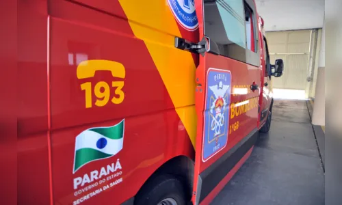 Adolescente de 13 anos perde o controle do carro e colide com VW Santana estacionado