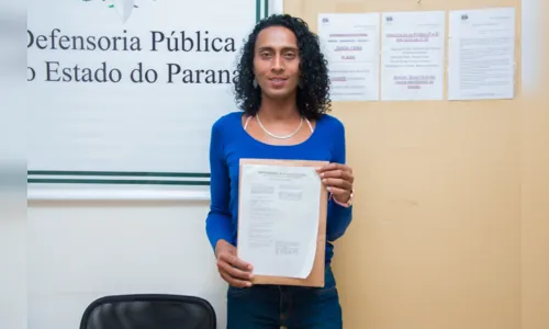 
							Mutirão auxilia comunidade trans na alteração de nome e gênero no registro civil, em Apucarana
						
						