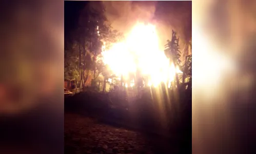 Corpo de Bombeiros atende incêndio em Ivaiporã