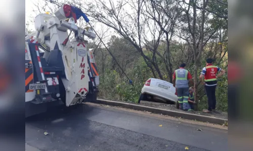 
						
							Acidente deixa três feridos na BR 369 em Cornélio Procópio
						
						