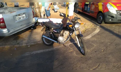 
							Acidente envolvendo carro e moto acontece em Apucarana nesta manhã 
						
						