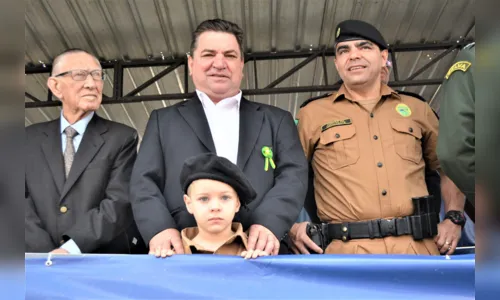 
							Grande público prestigia Desfile da Independência em Arapongas
						
						