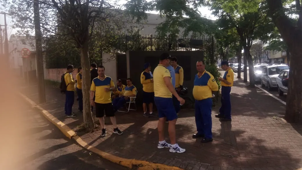 Funcionários dos Correios de Apucarana entram em greve 