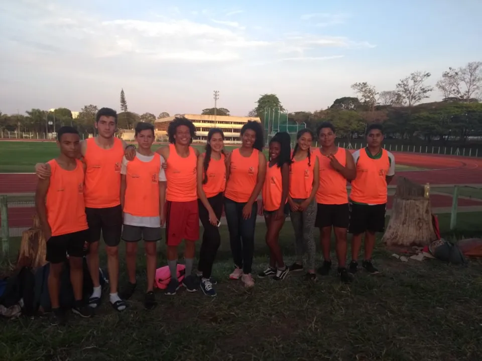 A equipe de atletismo de Apucarana vai competir na fase final dos Jogos da Juventude do Paraná - Foto: Divulgação
