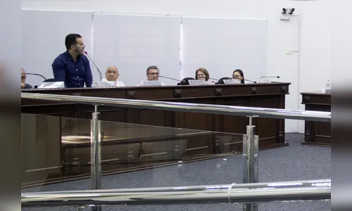 Impasse sobre projeto encerra sessão da Câmara em Arapongas