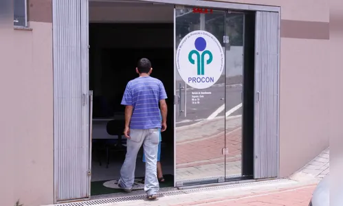 Procon Apucarana orienta sobre renegociação de dívidas