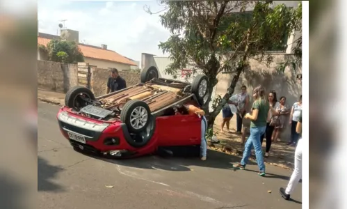 
							Motorista avança preferencial e causa acidente, no centro de Apucarana  
						
						