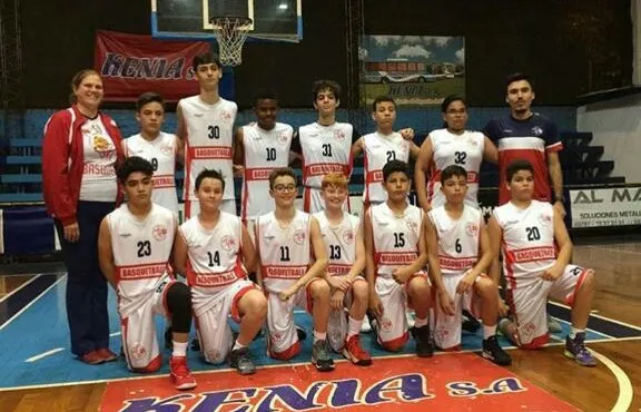 João Henrique (3º em pé) e João Pedro (2º agachado) defendem a equipe da AL11, de Londrina - Foto: Divulgação