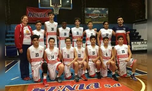 Apucaranenses disputam torneio de basquetebol na Argentina