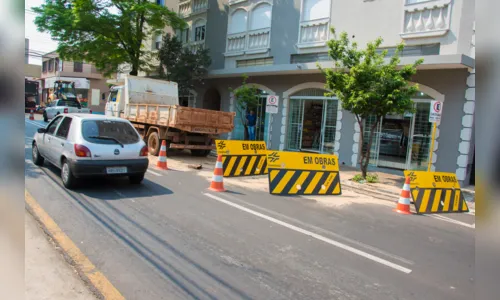 
							Obras da Sanepar no centro de Apucarana vão levar três meses; motoristas devem redobrar atenção
						
						