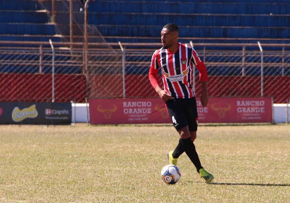 O zagueiro Cayque volta ao Apucarana Sports pela Taça Federação - Foto: Apucarana Sports/Divulgação