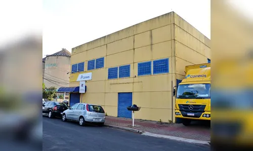 Funcionários dos Correios suspendem greve
