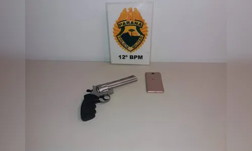 Bandido é preso em flagrante com arma de brinquedo durante assalto