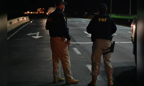 Com informações da PRF, PM prende ladrões de pedágio, veja vídeo do assalto