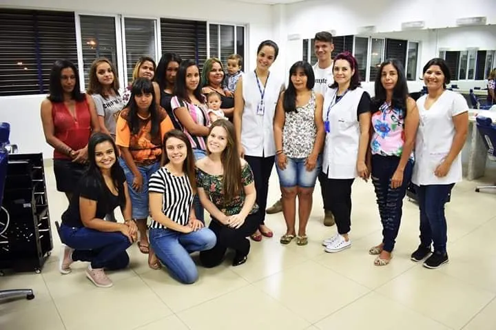 Mulheres atendidas pelo CREAS de Lunardelli participam de ‘Noite da Beleza’