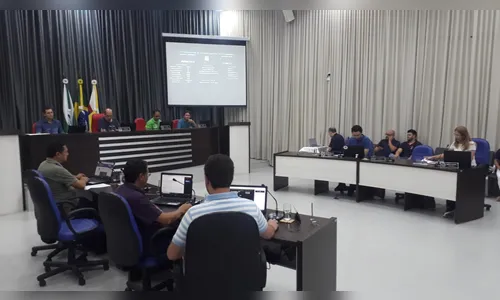 Em sessão extraordinária, 07 projetos foram aprovados na Câmara de Apucarana
