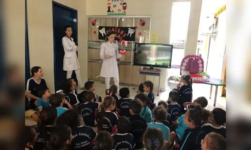 Crianças do CMEI “Cantinho Feliz” recebem orientações em saúde bucal