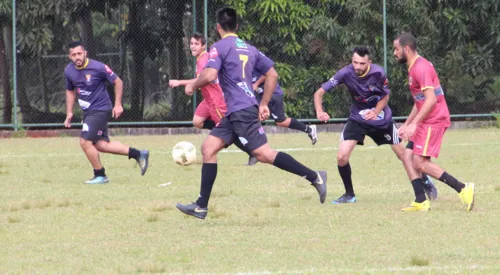 O Campeonato Amador de Futebol tem jogos em três campos da cidade neste domingo - Foto: www.oesporte.com.br