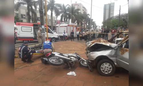 
							Simulação de acidente chama a atenção no centro de Arapongas; veja o vídeo
						
						
