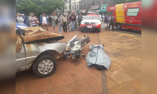 
							Simulação de acidente chama a atenção no centro de Arapongas; veja o vídeo
						
						