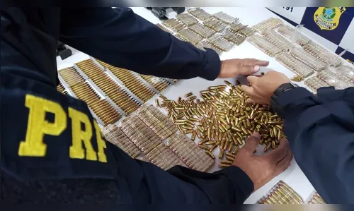 PRF apreende 48 pistolas e 1.830 munições que abasteceriam comunidades do Rio de Janeiro