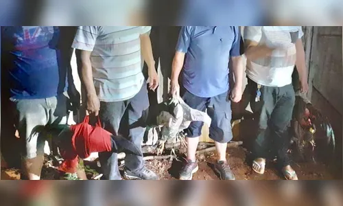 Polícia Ambiental e Rotam flagram rinha de galos em Londrina, e prendem cinco pessoas