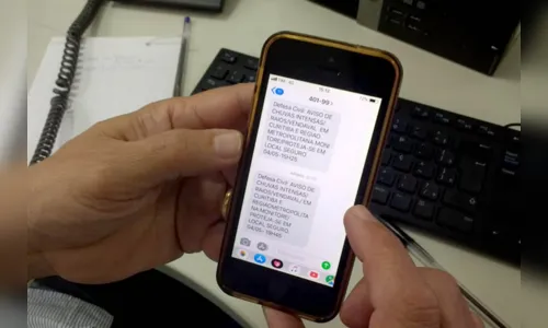 
							Defesa Civil alerta sobre eventos climáticos com mensagens de celular
						
						