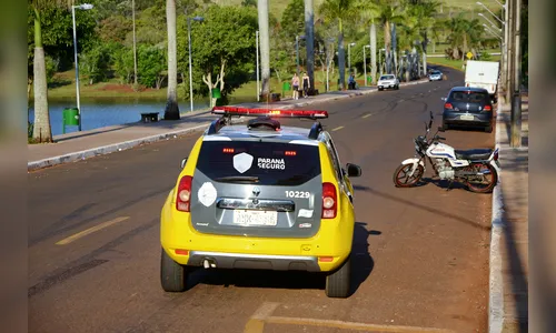 PM apreende som de carros que estavam na Av. Jaboti em Apucarana 