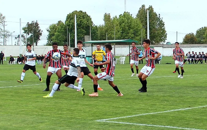 Apucarana Sports e Coritiba voltarão a se enfrentar no Campeonato Paranaense Sub-19 - Foto: Apucarana Sports/Divulgação