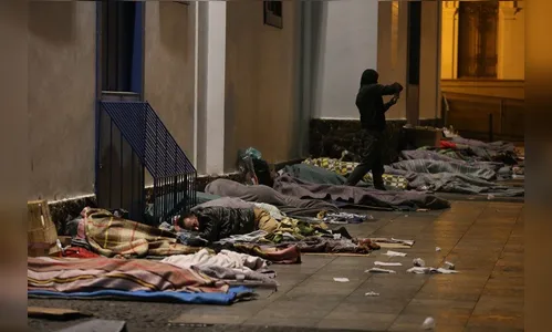 ​  MORADORES DE RUA ESPALHADOS PELO BRASIL