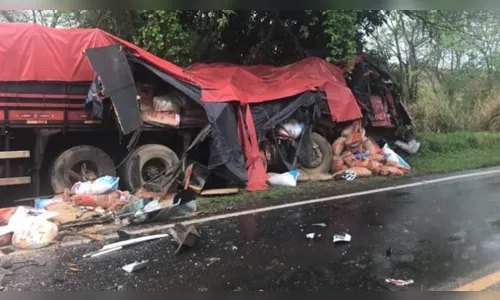 
						
							Três pessoas morrem em acidente na região de Maringá
						
						