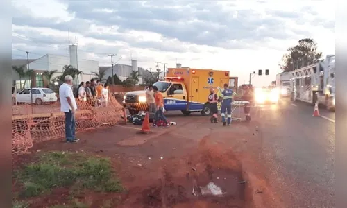 Motociclista fica ferido em acidente na PR 444