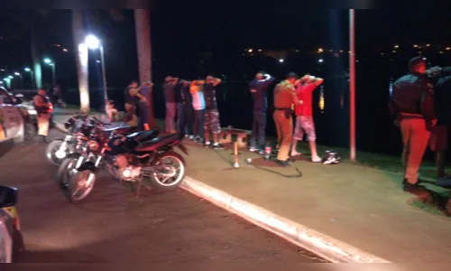 
							PM de Apucarana realiza Operação Arrastão na Avenida Jaboti
						
						