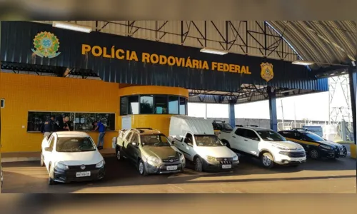 
							Polícia interceptou hoje comboio de contrabandistas de cigarro
						
						