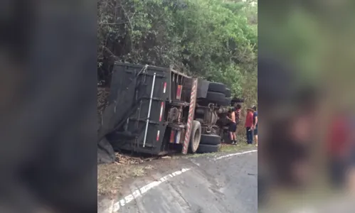 
						
							Acidentes deixam três mortos e um ferido na região
						
						