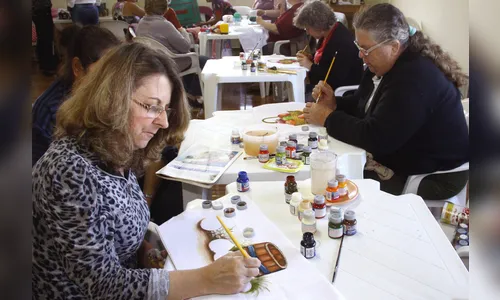 Grupos Conviver realizam exposição de trabalhos