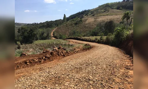 Prefeitura de Ivaiporã realiza obras de melhorias na Estrada Cem Alqueires