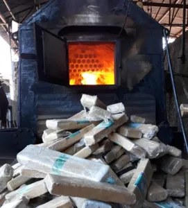 Polícia Civil de Apucarana incinera mais de 450 kg de drogas 