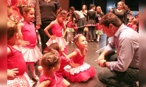 
							CMEIs fazem apresentações de dança e levam grande público ao Cine Teatro Fênix
						
						