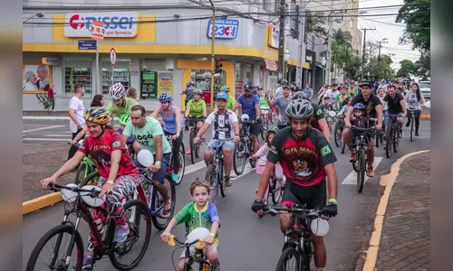 Pedala Apucarana reúne ciclistas e arrecada brinquedos